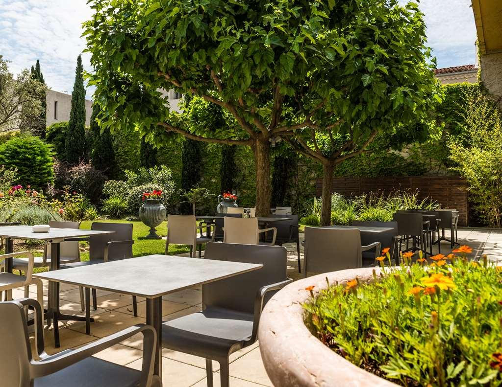 Grand Hotel Avignon